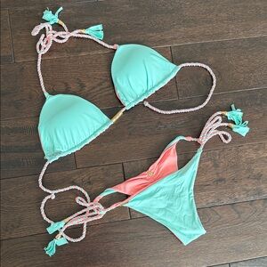 Fiorella reversible Twisted Strap Bikini Top with Mint and Coral Trim